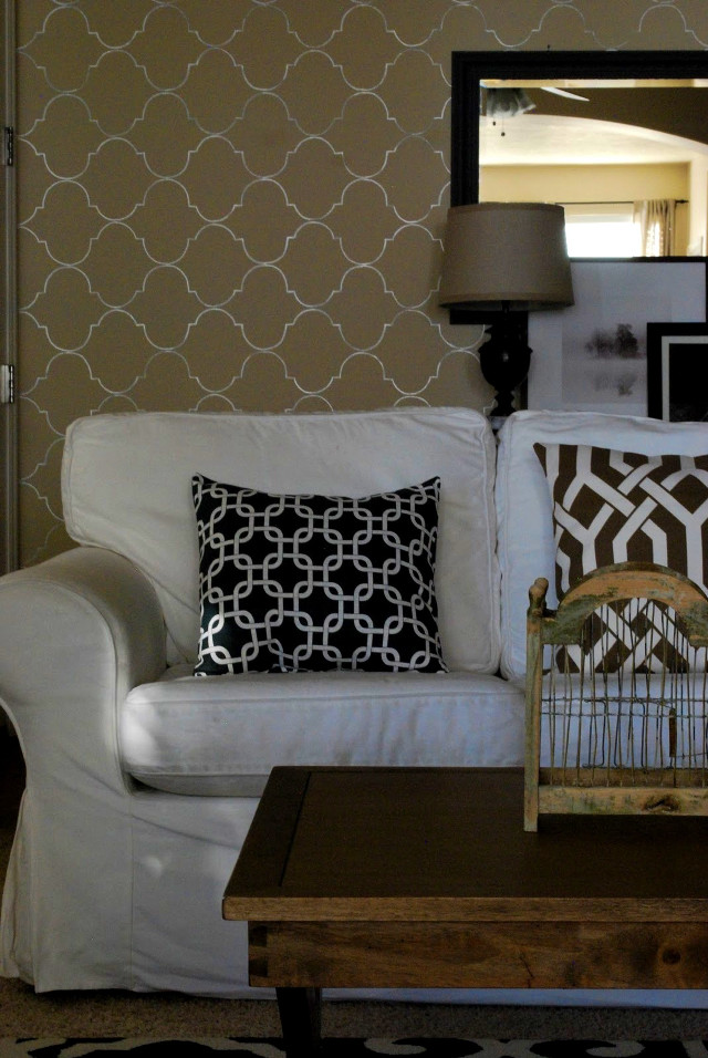 Living room white couch table #2 free wallpaper for mobile - medium preview image