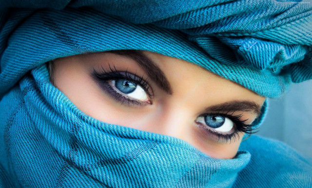 Woman blue eyes blue scarf #2 free wallpaper for desktop - medium preview image