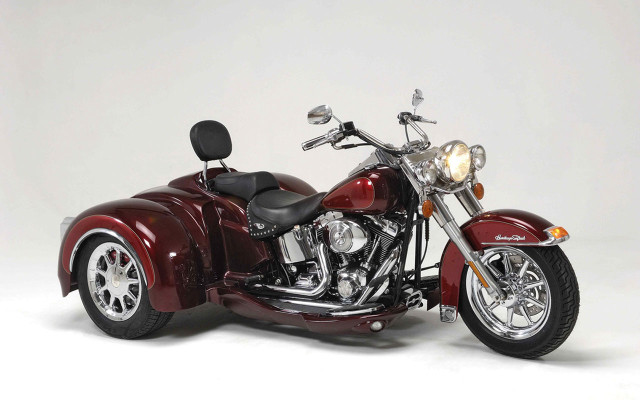 Red motorcycle sidecar white background free wallpaper for desktop - medium preview image