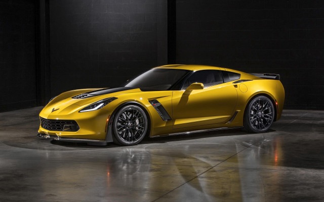Yellow sports car garage black free wallpaper for desktop - medium preview image