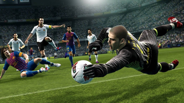 Man diving soccer ball game free wallpaper for desktop - medium preview image