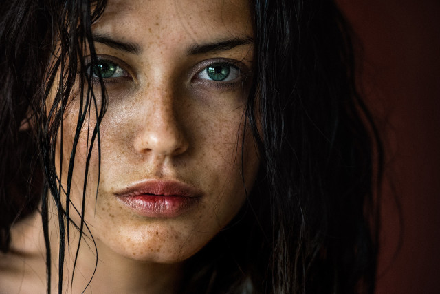 Woman freckled hair green eyes free wallpaper for desktop - medium preview image