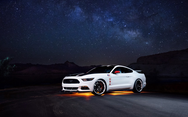 White car night sky stars free wallpaper for desktop - medium preview image