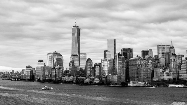 Boat cityscape black white architecture free wallpaper for desktop - medium preview image