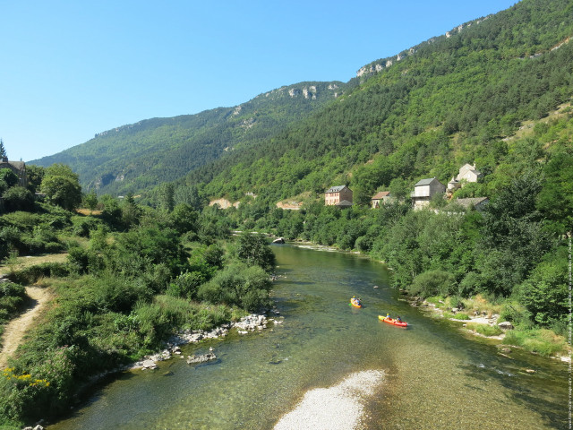River boat mountains trees background free wallpaper for desktop - medium preview image