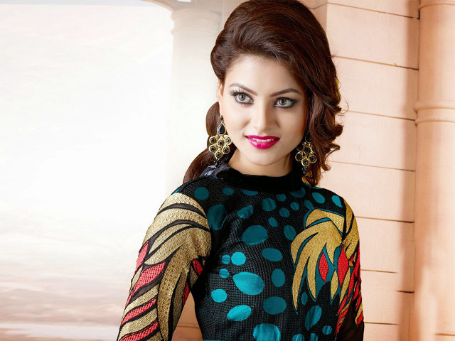 Woman colorful dress earrings brick free wallpaper for desktop - medium preview image