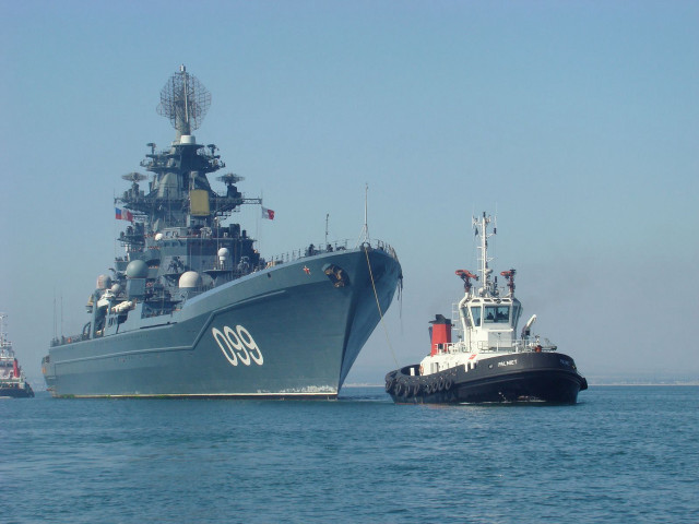 Large boat small boat ocean #2 free wallpaper for desktop - medium preview image