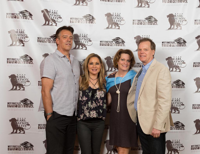 Animal rescue red carpet group free wallpaper for desktop - medium preview image