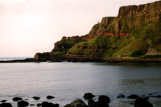 Large body of water mountain free wallpaper for desktop - medium preview image