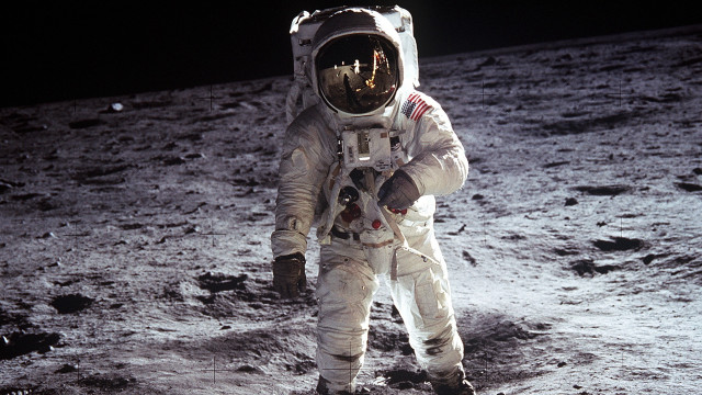 Astronaut walking moon foot ground #2 free wallpaper for desktop - medium preview image