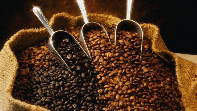 Sack coffee beans measuring spoons free wallpaper for desktop - medium preview image