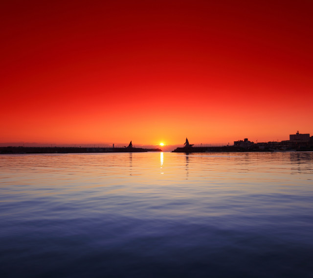 Sunset water boat city distance free wallpaper for tablet - medium preview image