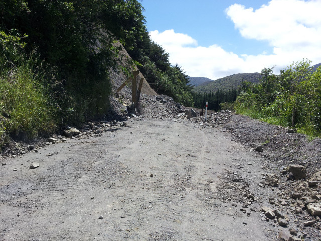 Dirt road sign trees mountain free wallpaper for desktop - medium preview image