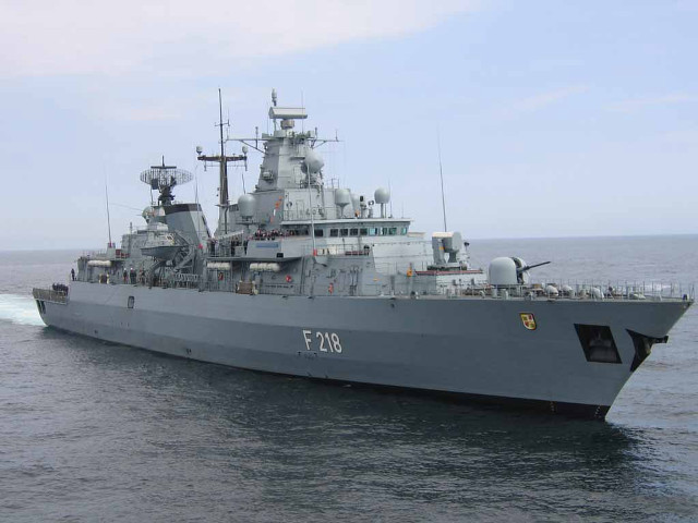 Large gray ship ocean people #5 free wallpaper for desktop - medium preview image