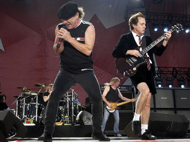 Stage performers guitar bass singer free wallpaper for desktop - medium preview image