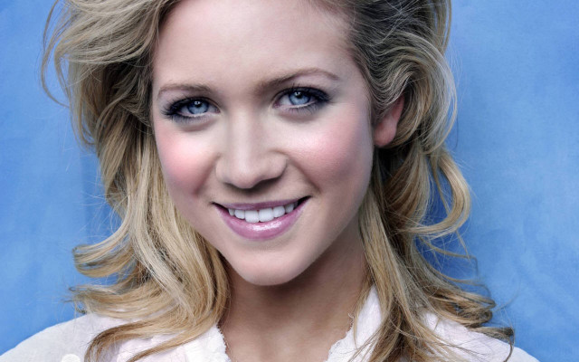 Blonde hair blue eyes smiling free wallpaper for desktop - medium preview image