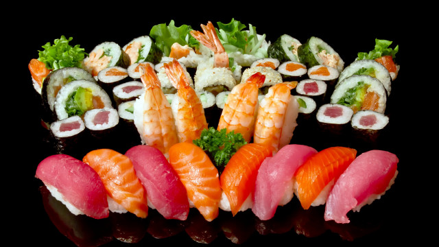 Black table sushi shrimp side free wallpaper for desktop - medium preview image