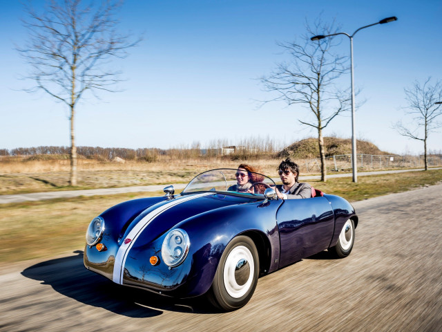 Two girls blue car forest free wallpaper for desktop - medium preview image