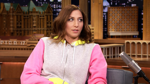 Woman pink grey hoodie microphone free wallpaper for desktop - medium preview image