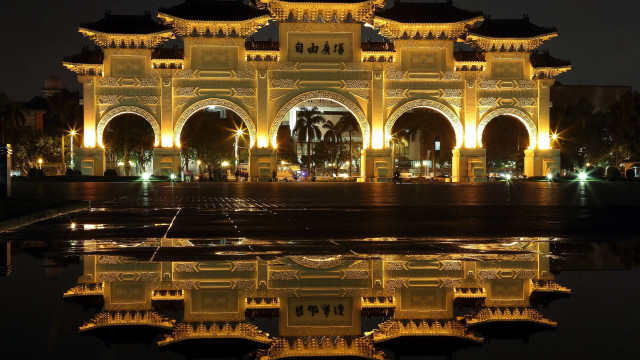 Clock tower night building reflection free wallpaper for desktop - medium preview image