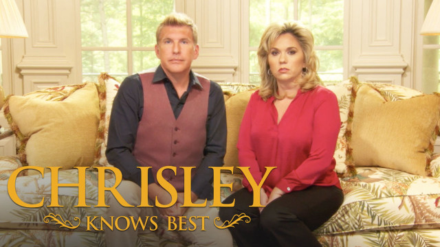 Man woman couch window chelsea free wallpaper for desktop - medium preview image