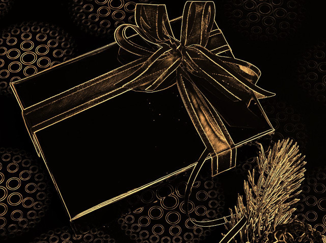Black gold giftbox bow pinecone free wallpaper for desktop - medium preview image