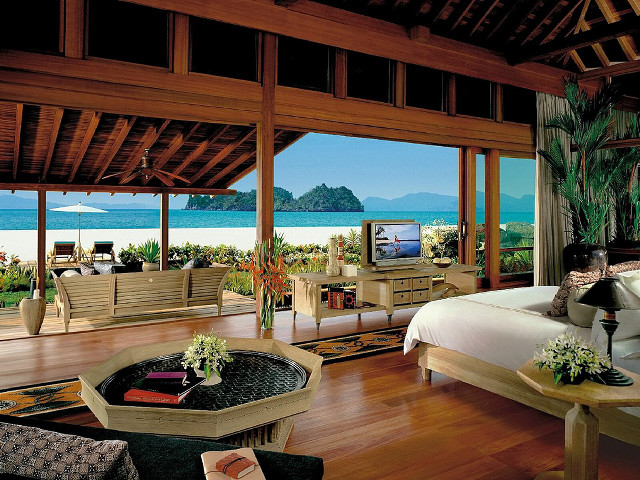 Luxury bedroom ocean view wooden #2 free wallpaper for desktop - medium preview image