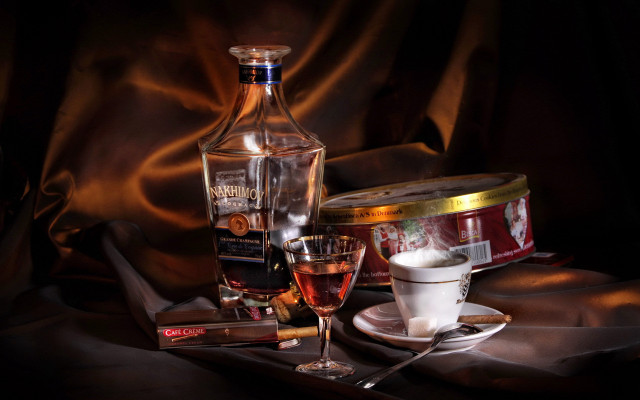 Bottle of liquor on table free wallpaper for desktop - medium preview image