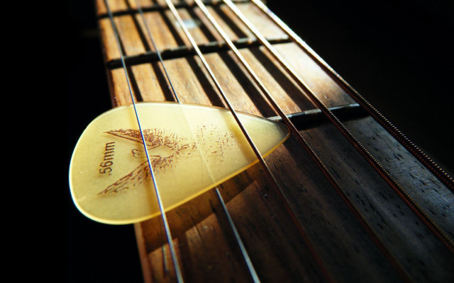 Guitar fretstock closeup body detail free wallpaper for desktop - medium preview image