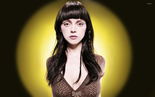 Araceli gilbert gothic portrait bangs free wallpaper for desktop - medium preview image