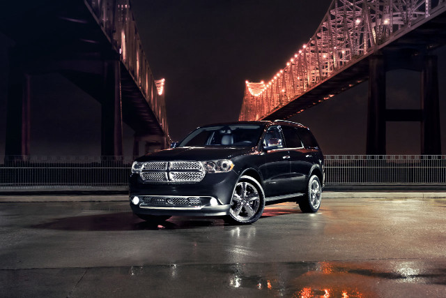Black suv parked bridge night free wallpaper for desktop - medium preview image