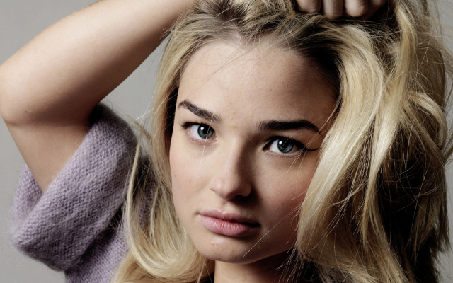 Blonde woman posing picture hand free wallpaper for desktop - medium preview image