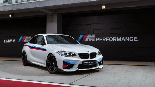 White bmw car garage performance free wallpaper for desktop - medium preview image