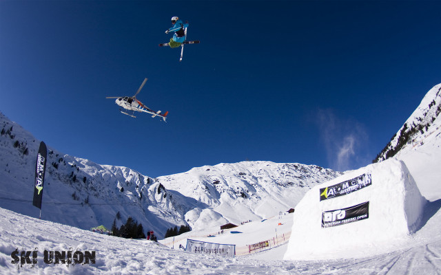 Skier jumping air snow ski free wallpaper for desktop - medium preview image