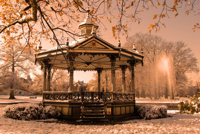 Gazebo park snow fountain trees free wallpaper for desktop - medium preview image