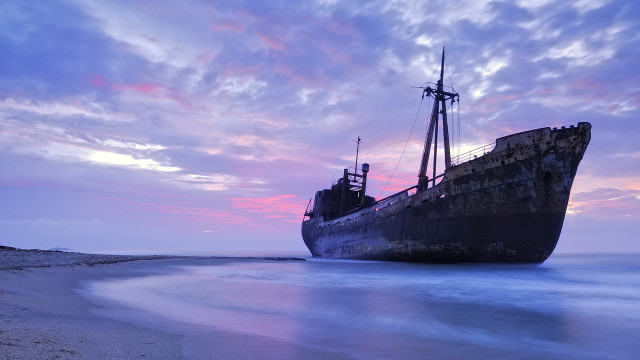 Ship sunset beach water pink free wallpaper for desktop - medium preview image