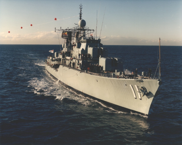 Military ship ocean red flag free wallpaper for desktop - medium preview image