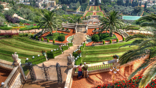 Garden trees flowers people panoramic free wallpaper for desktop - medium preview image