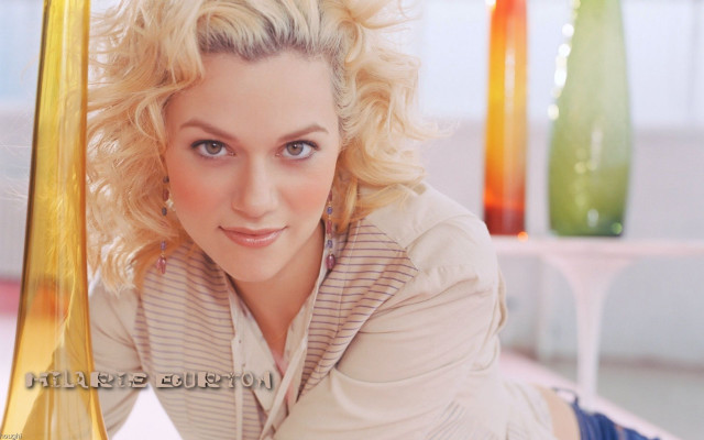 Blonde woman blue eyes gold free wallpaper for desktop - medium preview image