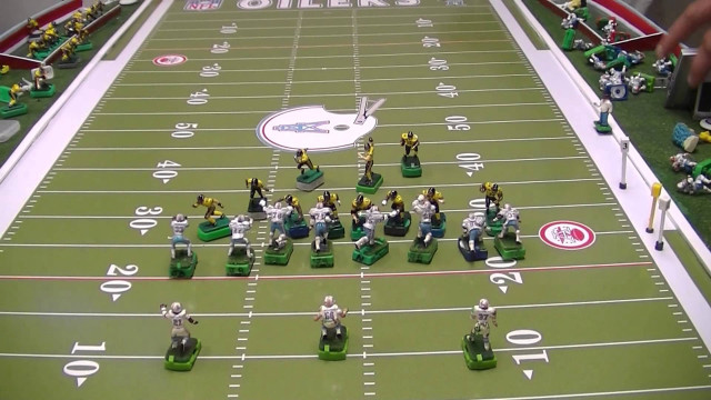 Toy figurines football field miniature free wallpaper for desktop - medium preview image