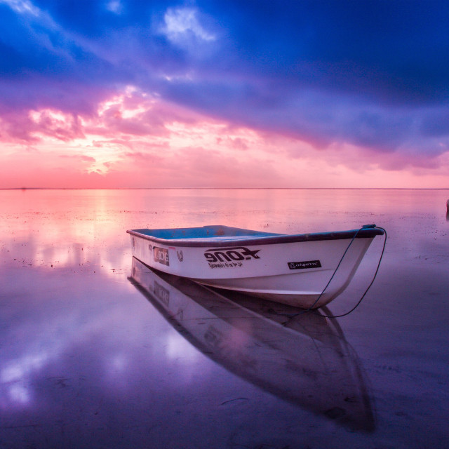 Boat beach sunset pink blue free wallpaper for tablet - medium preview image