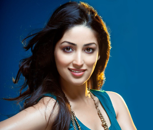 Woman long hair necklace blue #3 free wallpaper for desktop - medium preview image