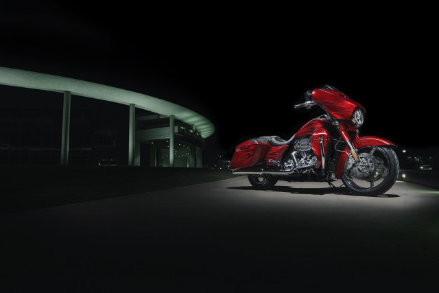 Red motorcycle night building circular free wallpaper for desktop - medium preview image