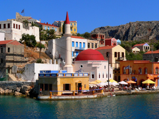 Small boat city church mountain free wallpaper for desktop - medium preview image