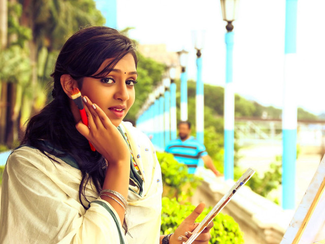 Woman cellphone clipboard map ella free wallpaper for desktop - medium preview image