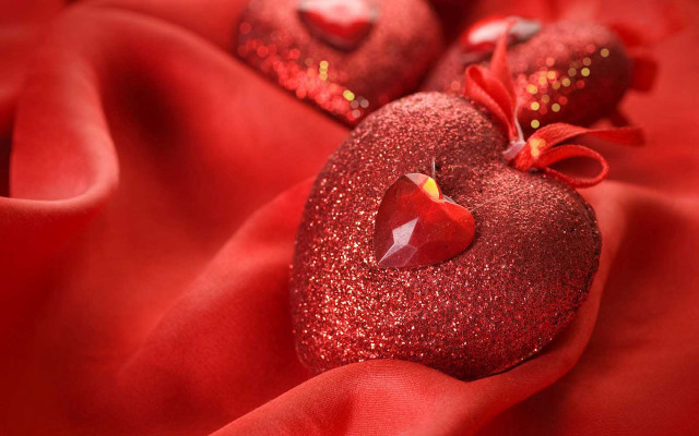 Red hearts candle cloth bow free wallpaper for desktop - medium preview image