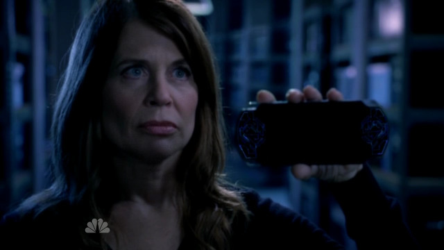 Woman camera dark room light free wallpaper for desktop - medium preview image