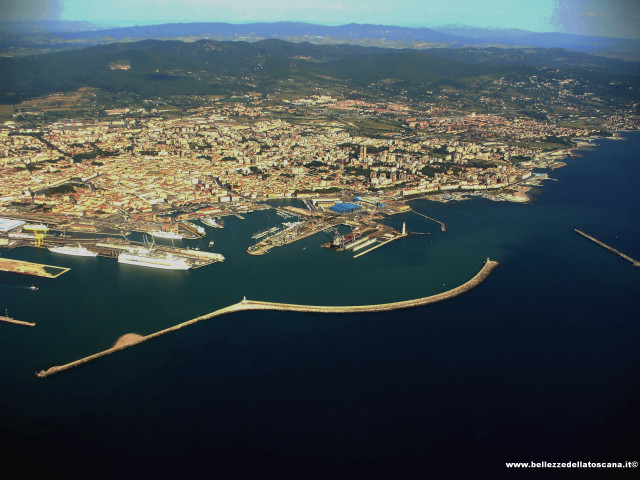 City view airplane window water free wallpaper for desktop - medium preview image