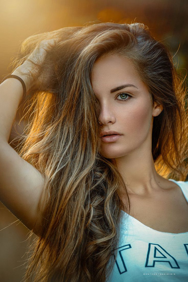 Woman long hair posing picture #15 free wallpaper for mobile - medium preview image