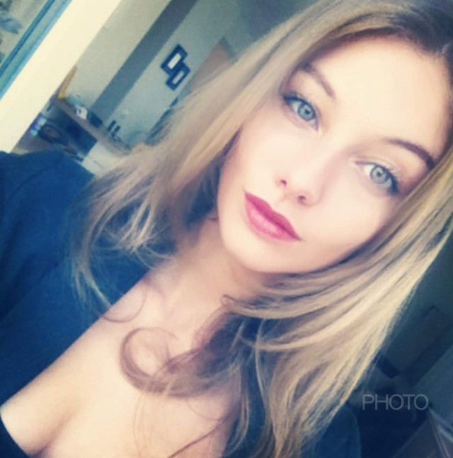 Woman blue eyes black shirt #6 free wallpaper for tablet - medium preview image